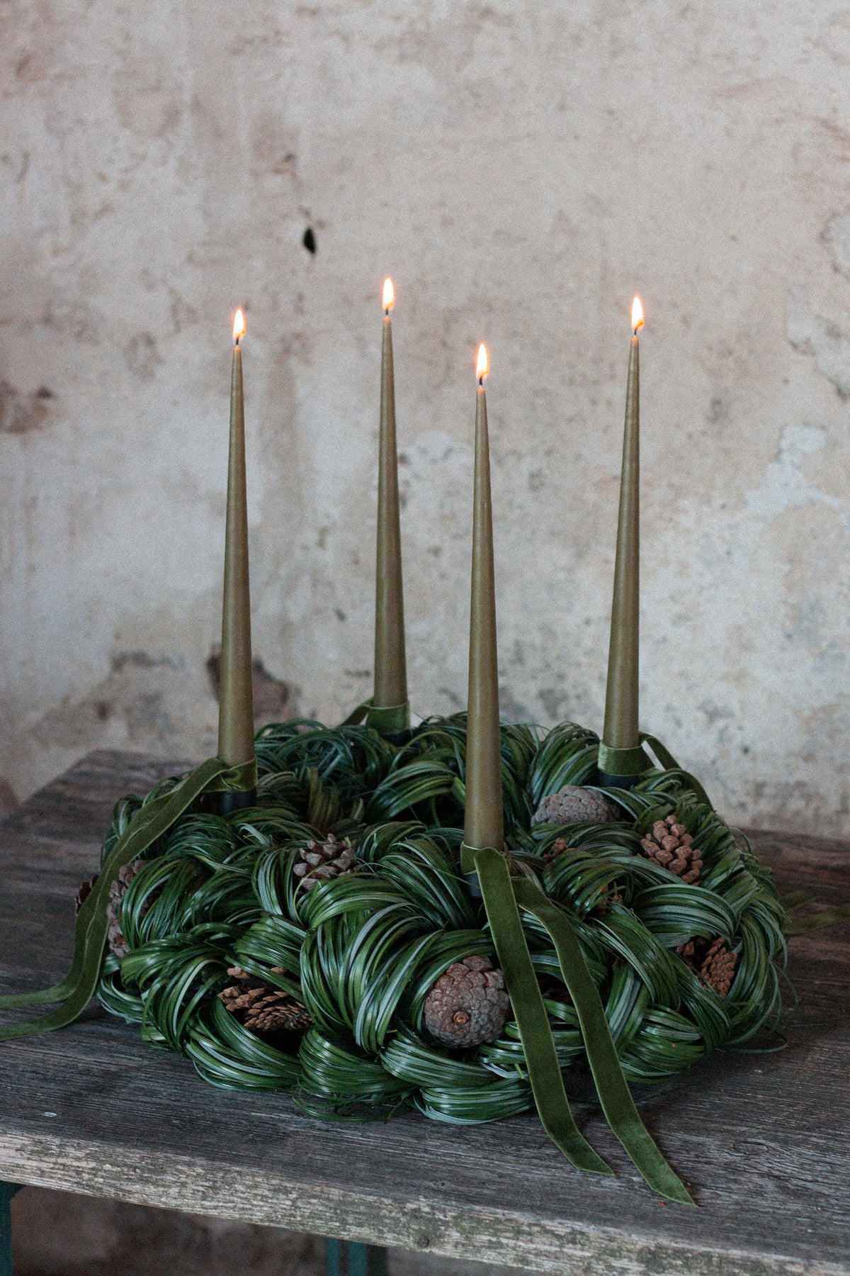 VORBESTELLUNG// Adventskranz aus Gräsern, Zapfen & Ester und Erik Kerzen