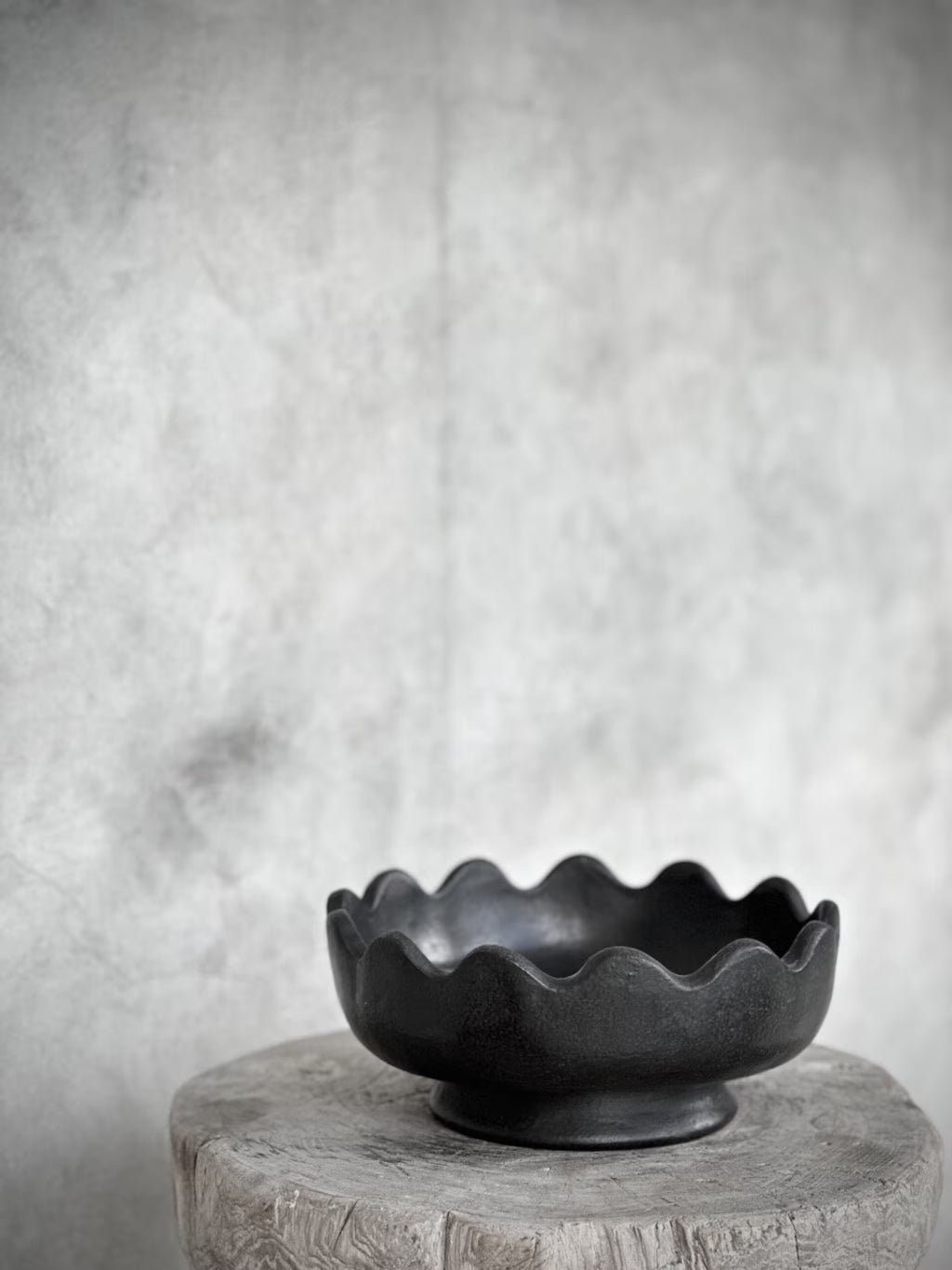 Schwarze Keramikschale in zwei Größen
