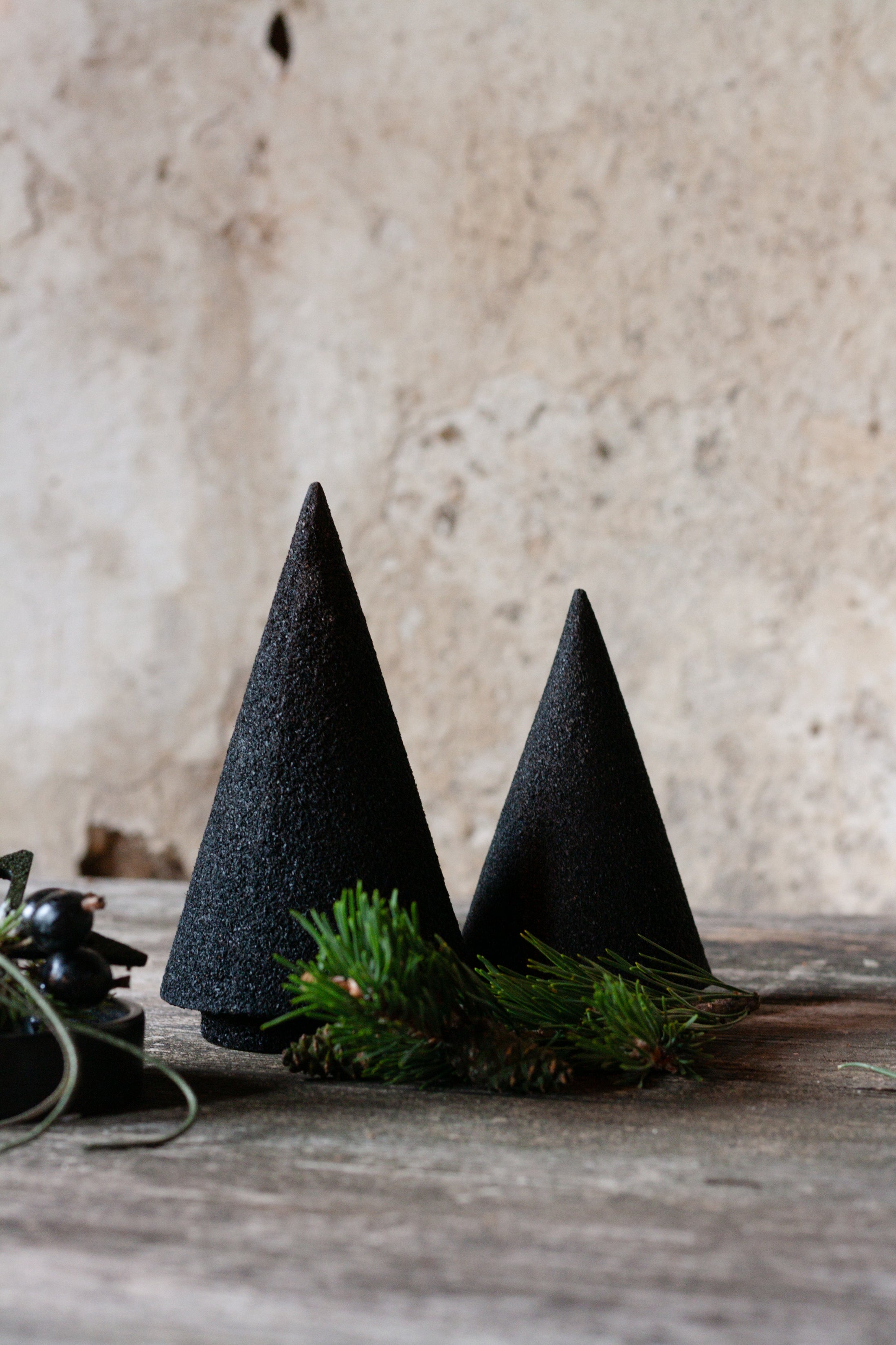 Lübech living //Papier Baum Weihnachtsschmuck in zwei Farben H16cm H13cm
